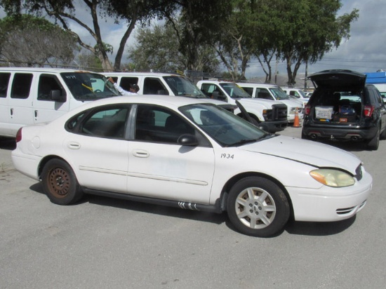 2005 Ford Taurus