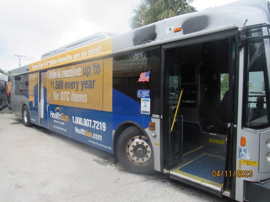 2011 North American Bus Industries (NABI) 40 ft Transit Bus