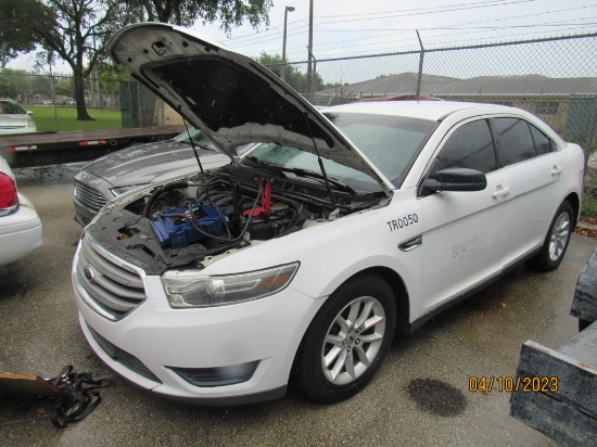 2015 Ford Taurus (Non-Police)