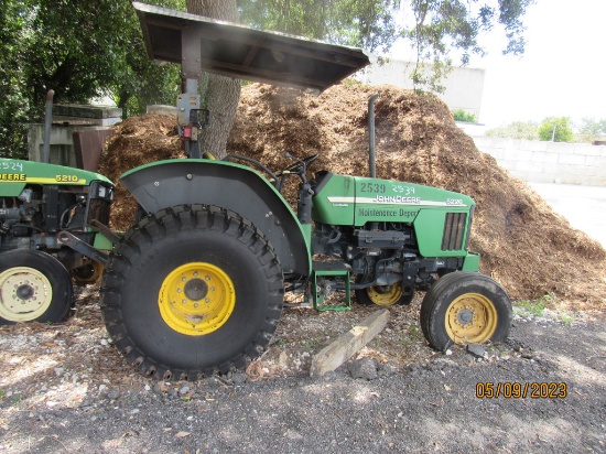 2002 John Deere Model 5220 Farm Tractor