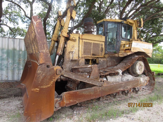 2000 Caterpillar D8 Bulldozer