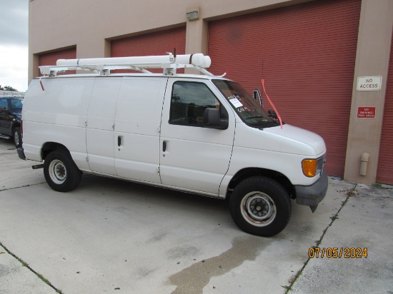 2007 Ford E-350 Van