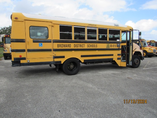 2001 Freightliner School Bus