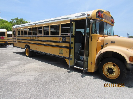 2002 International Blue Bird School Bus
