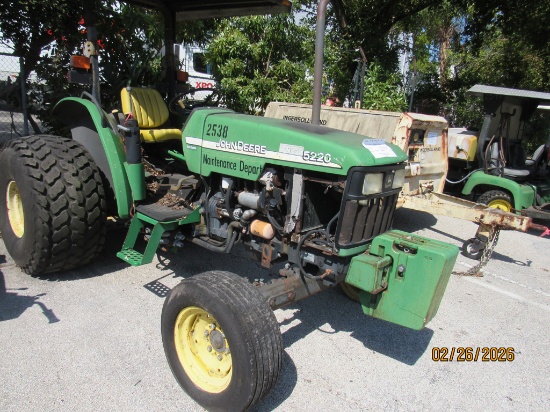 2002 John Deere Tractor