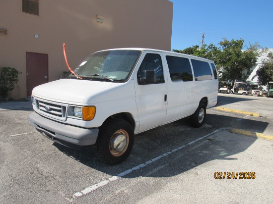 2006 Ford E-350 Van