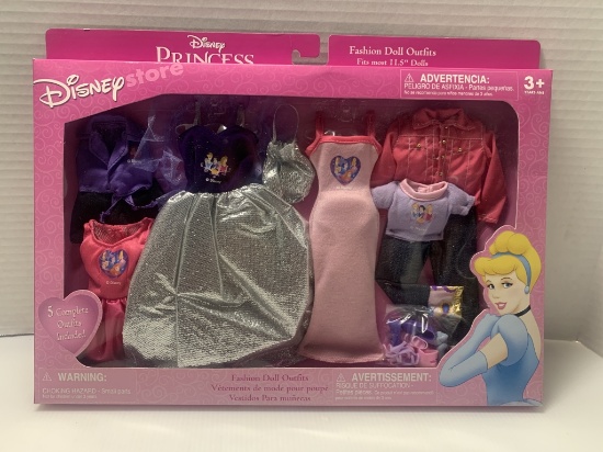 Disney Store Brand New Doll Outfit Set