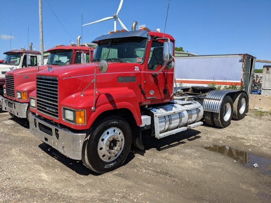 2016 Mack CHU613 tandem axle day cab, Mack MP8 505C H.P. engine, Fuller 18sp manual transmission,