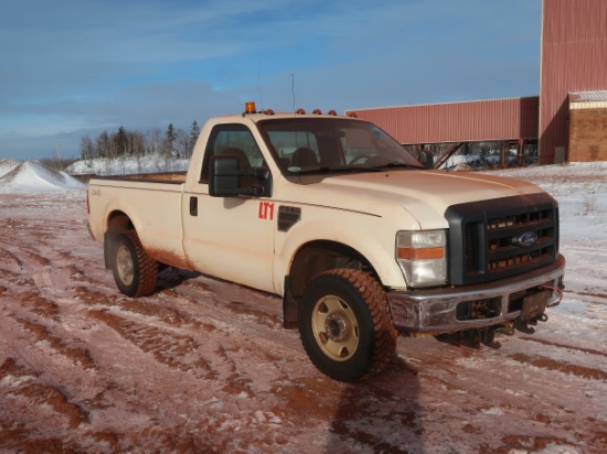 2008 Ford 4x4 pickup truck, model F250 WT, VIN #1FTNF21558EA76709, 5.4l gas