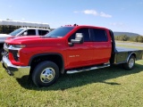 2020 CHEVROLET 3500 HD FLATBED TRUCK, DIESEL, MILES SHOWING: 2,640, ALLISON