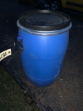 BLUE BARREL APPROX 15 GAL FOOD GRADE PLASTIC WITH LOCK RING LID