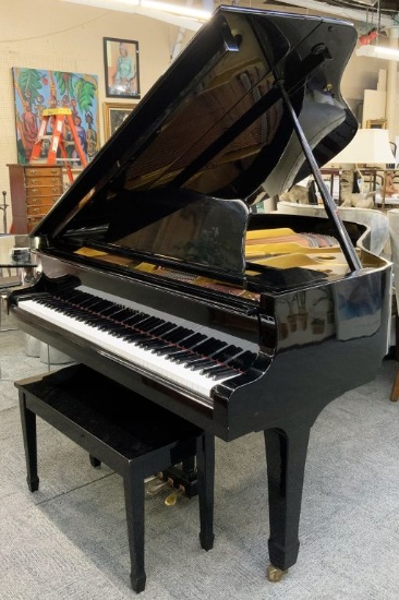 Young Chang Black Lacquer G-157 Baby Grand Piano.