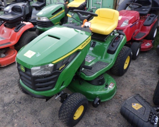 JOHN DEERE S100 42'' Lawn Mower   17.5 hp