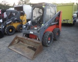THOMAS ProTough 1700 Skid Steer Loader w/Bucket   Solid Rubber Tires   Kubo