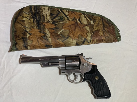 Smith & Wesson 629-3 .44mag