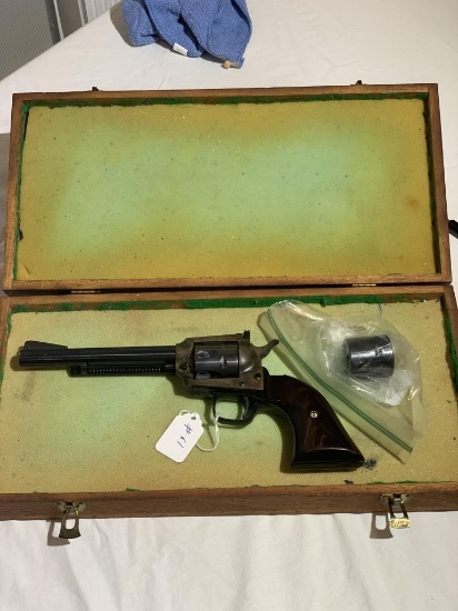 Colt New Frontier SAA .22LR&22 mag cyls