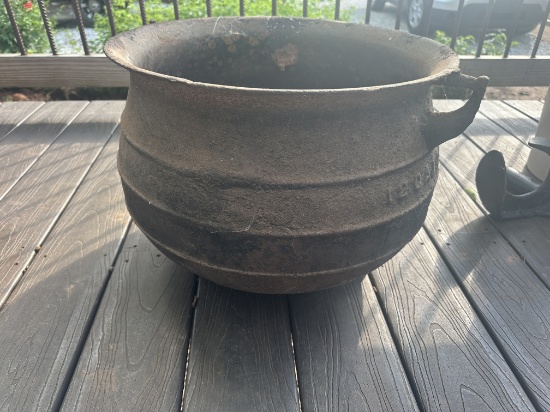BALTIMORE 12 Gallon Cast Iron Pot