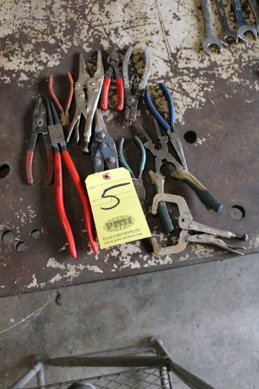 LOT CONSISTING OF: snap ring plyers, wire cutters, vise grips, snips & othe