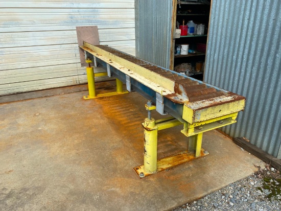 INFEED CONVEYOR, approx. 14" x 11' (Located at: P & M Machine, Private Road 3463, Gladewater, TX