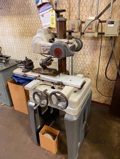 TOOL MAKER/ GRINDER, DELTA MILWAUKEE, tbl. type, S/N 30-378 (Located at: P & M Machine, Private Road