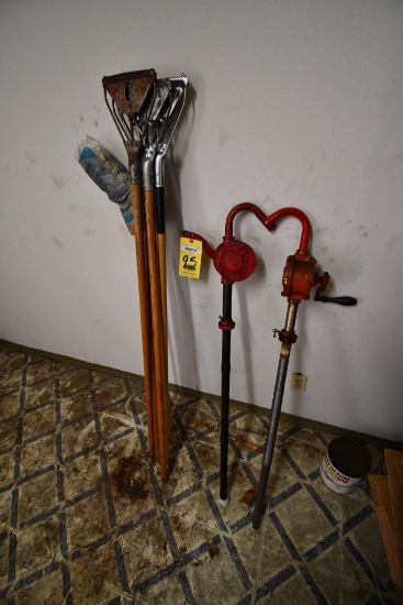 LOT OF BARREL PUMPS & MOPS (Located at: Jones Machine Company, 5710 Brittmoore, Houston, TX 77041)