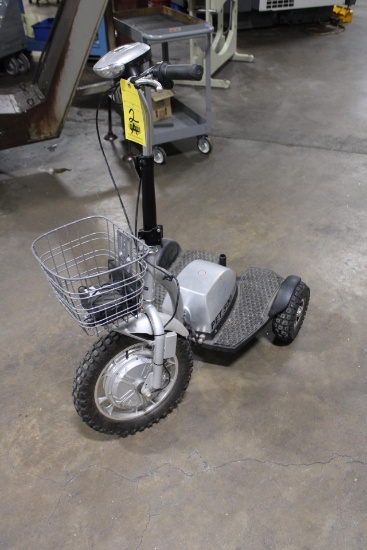 ELECTRIC SCOOTER, PET SCOOTER, w/ charger