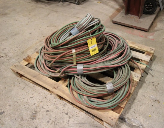 LOT OF OXYGEN/ ACETYLENE HOSES, on one pallet