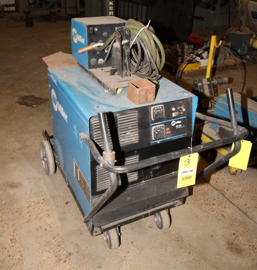MILLER CP302, w/ 22A wire feed & cart, Mfg. 2014, Mdll. 903786, S/N ME512042V
