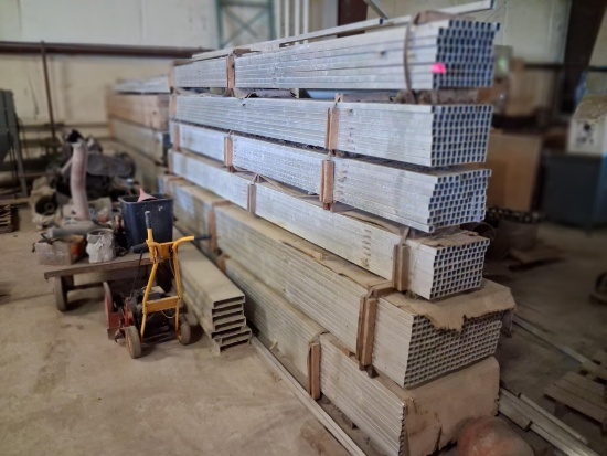 LOT OF ALUMINUM BOX TUBING, approx. 1" x 1" x 12', w/ assorted aluminum pipe, rectangle tubing, etc.