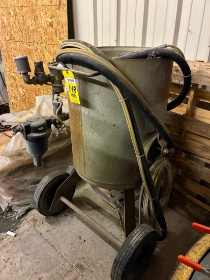 PORTABLE ABRASIVE BLAST MACHINE, CLEMCO, w/ Green Diamond media