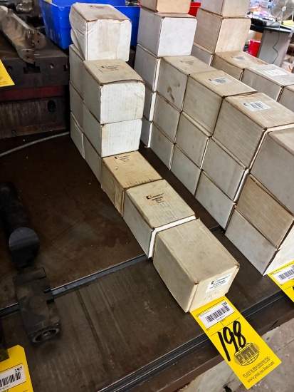 LOT OF QUICK CHANGE TOOL HOLDERS, KENNAMETAL, assorted, Mdl. KM40GRLC (4), Mdl. KM50MTFNR3 (2), Mdl.
