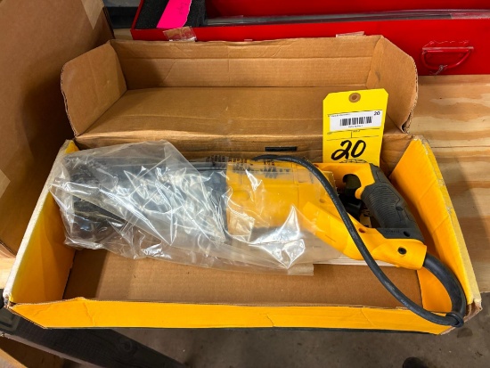 RECIPROCATING SAW, DEWALT MDL. DWE305, unused
