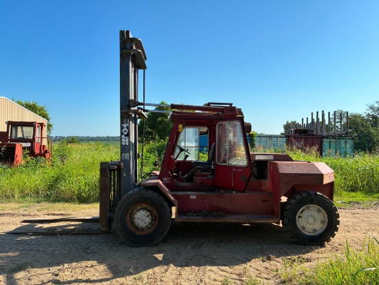 FORKLIFT TAYLOR BIG RED MDL. TE-220M 22,000-LB. CAP., diesel, 2-stage mast, side shift, truck