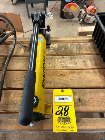 HYDRAULIC HAND PUMP, ENERPAC MDL. P-392