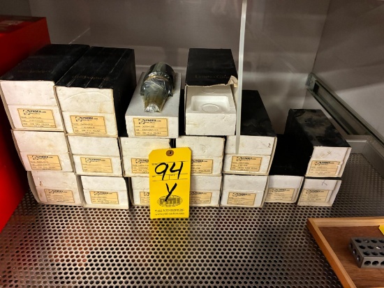 LOT OF ASSORTED TOOL HOLDERS: Lyndex CAT 40 end mills & Jacob taper holders, w/ CAT 30 end mill