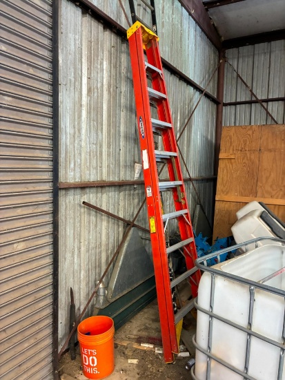 LOT OF LADDERS: (1) 18' extension ladder, (1) 10' step ladder & (1) 6' step ladder