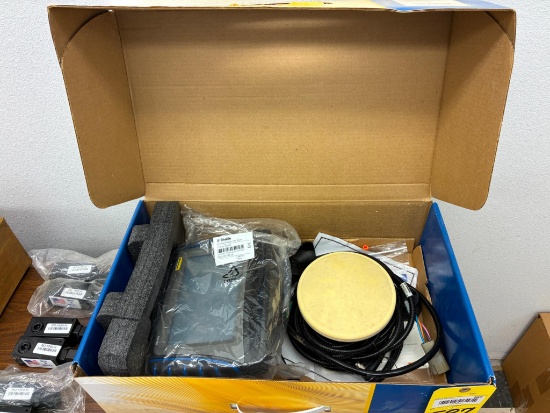 PRECISION AGRICULTURE TOUCHSCREEN DISPLAY, NEW HOLLAND MDL. FM-750, P/N 94000-60, unused in box