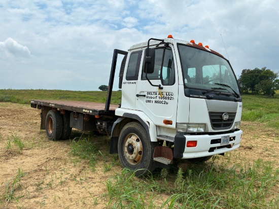 FLATBED TRUCK, NISSAN, UD 2600, DIESEL, MDL. PKA370NHHN, 2007, dual rear wheel, 96,688 miles, VIN: