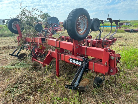 Crop Cultivator, Case