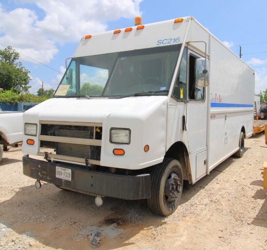 CAMERA / CUTTER TRUCK, FREIGHTLINER / UTILIMASTER STEP VAN, Mfg. 2000, equipped with a 2009 Aries