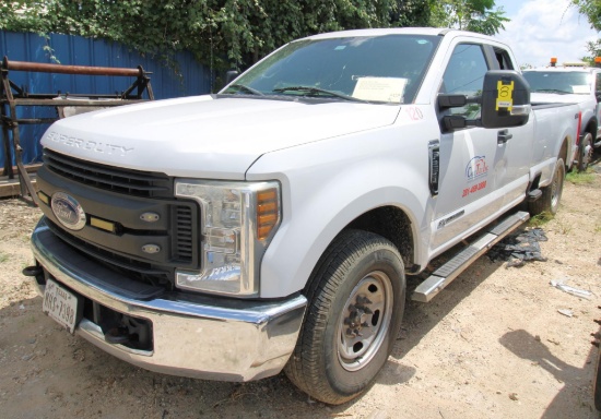 TRUCK, FORD F-250XL, Mfg. 2019, 2-door extended cab, 6.7L diesel, 8' bed, w/ spray-in bed liner, VIN