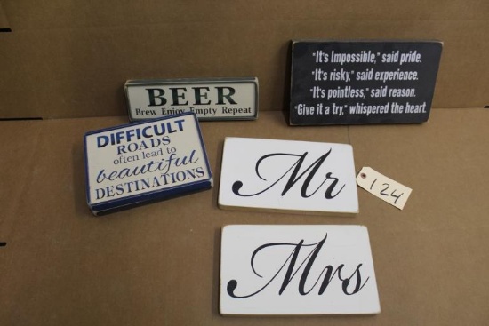 Wooden Signs 6 units