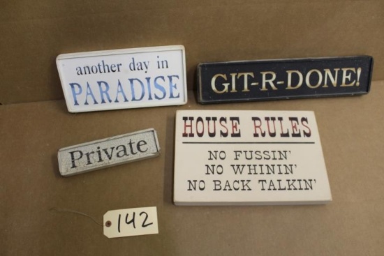 Wooden Signs 4 units