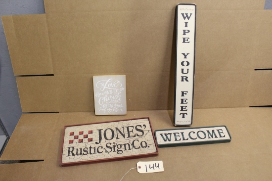 Wooden Signs 4 units