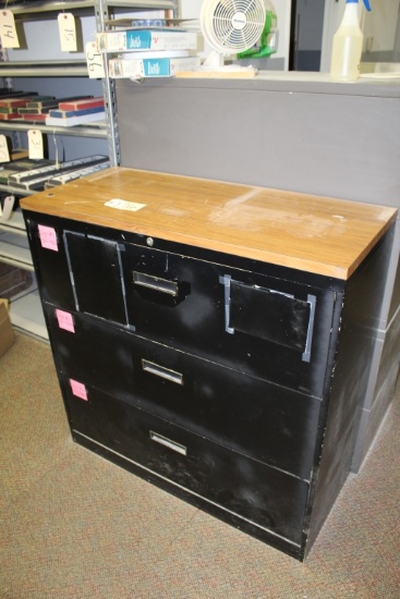 File Cabinet 3 drawer 42 X 18 X 42