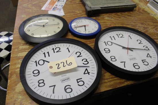 Clocks 4 units