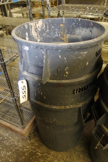 Brute Trash Cans 50 gal