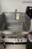 Stainless Sink w/ Knee Controls