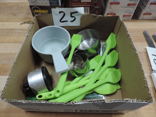 Measuring Cups / Marinade Brushes