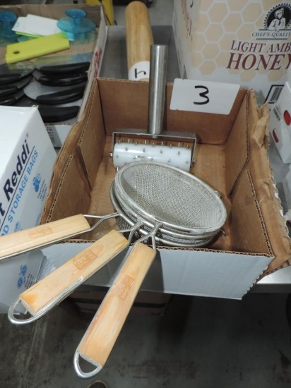 Dough Docker & Strainers